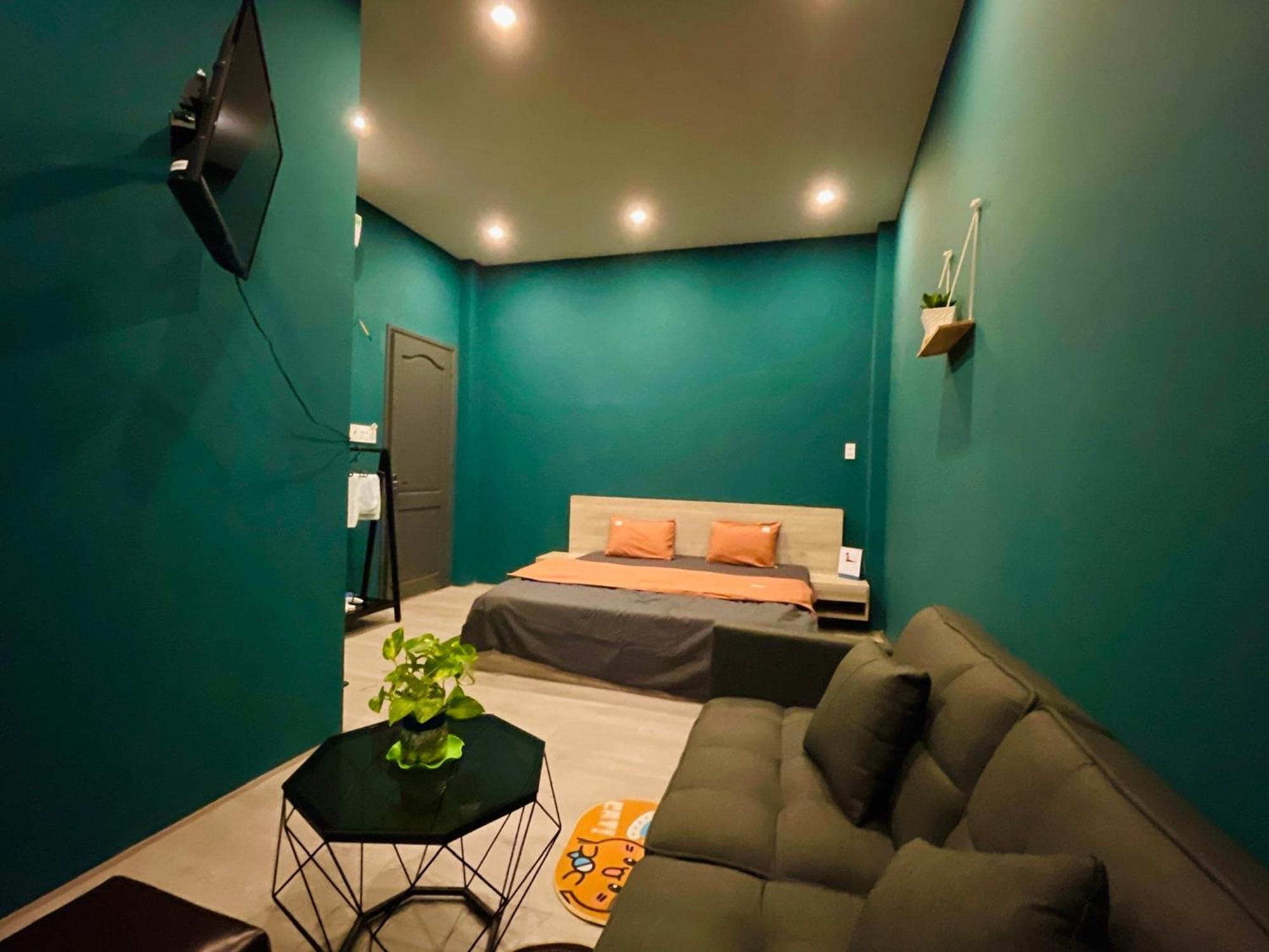 Hotel Mid Night Cần Thơ Exterior foto